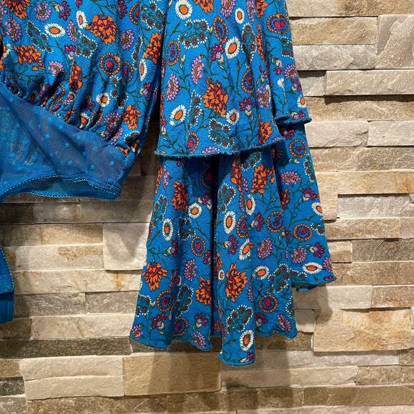 Intimately Free People Bodysuit M Azure | She’s Dainty Floral Bell Sleeve V-Neck - Picture 4 of 8
